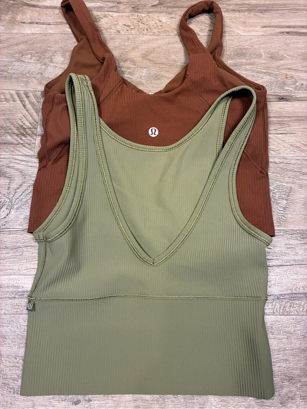 Lululemon 2 Cropped Ribbed Tank Tops Power Pivot Align - Picture 6 of 10